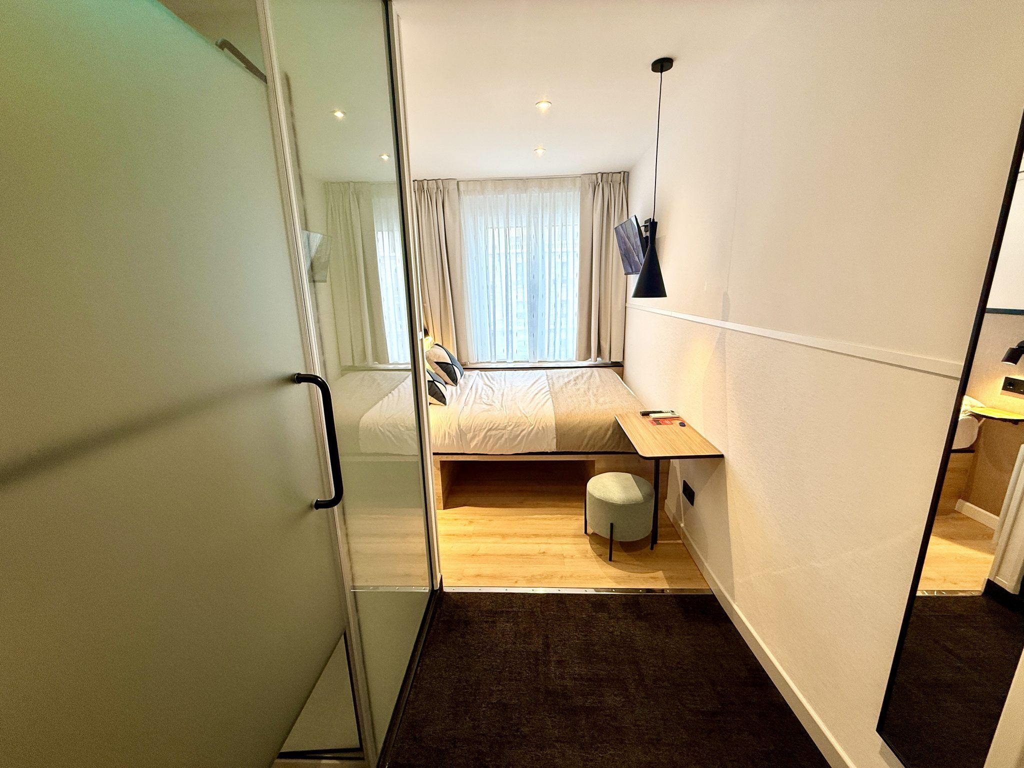 Habitación doble amplia y luminosa en el centro de Madrid