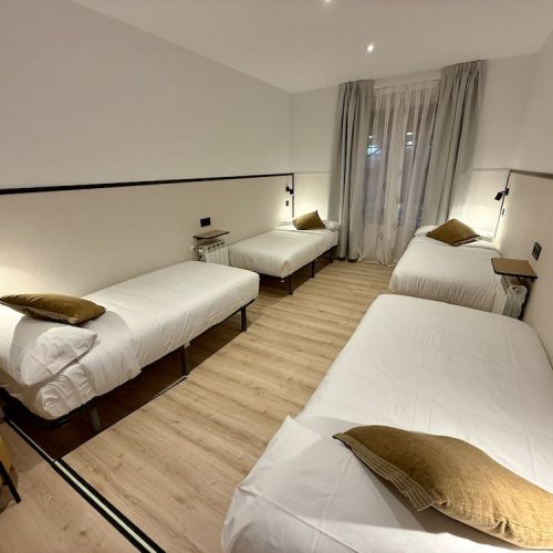 Habitación familiar con balcón