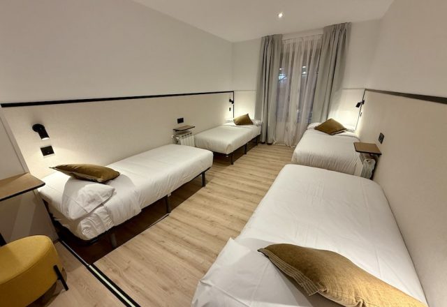 Habitación familiar con balcón