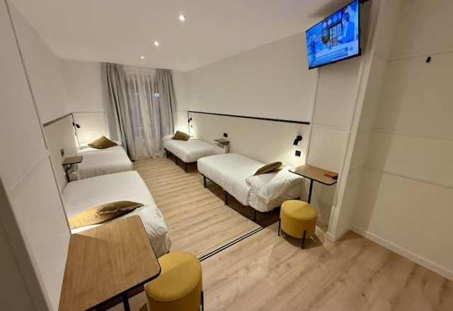 Habitación familiar con balcón