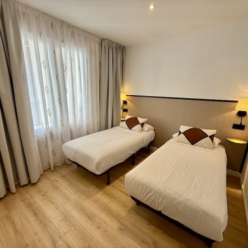 Habitación twin con baño